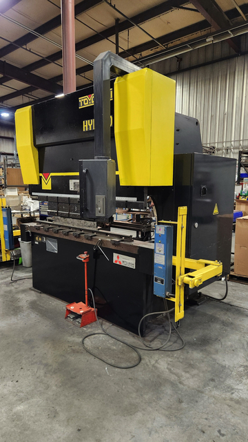 72 Ton, Toyokoki #HYB-60-20, CNC hydraulic press brake, 6.7'OA, 66.3" between housing, 5.9" stroke - Image 2