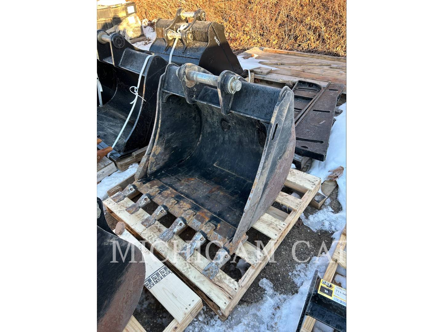 Caterpillar Work Tools (Non-Serialized) BHL 36" HDBKT, Bucket, S/N: BN171004082, 2017 - Image 2