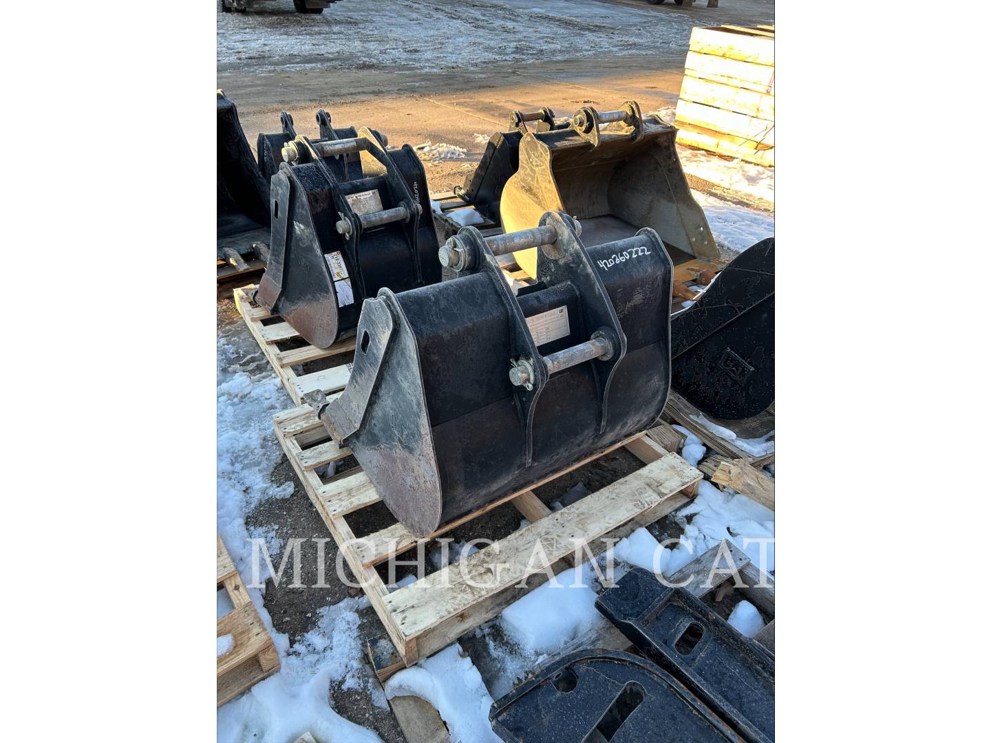 Caterpillar Work Tools (Non-Serialized) BHL 36" HDBKT, Bucket, S/N: BN171004082, 2017 - Image 4