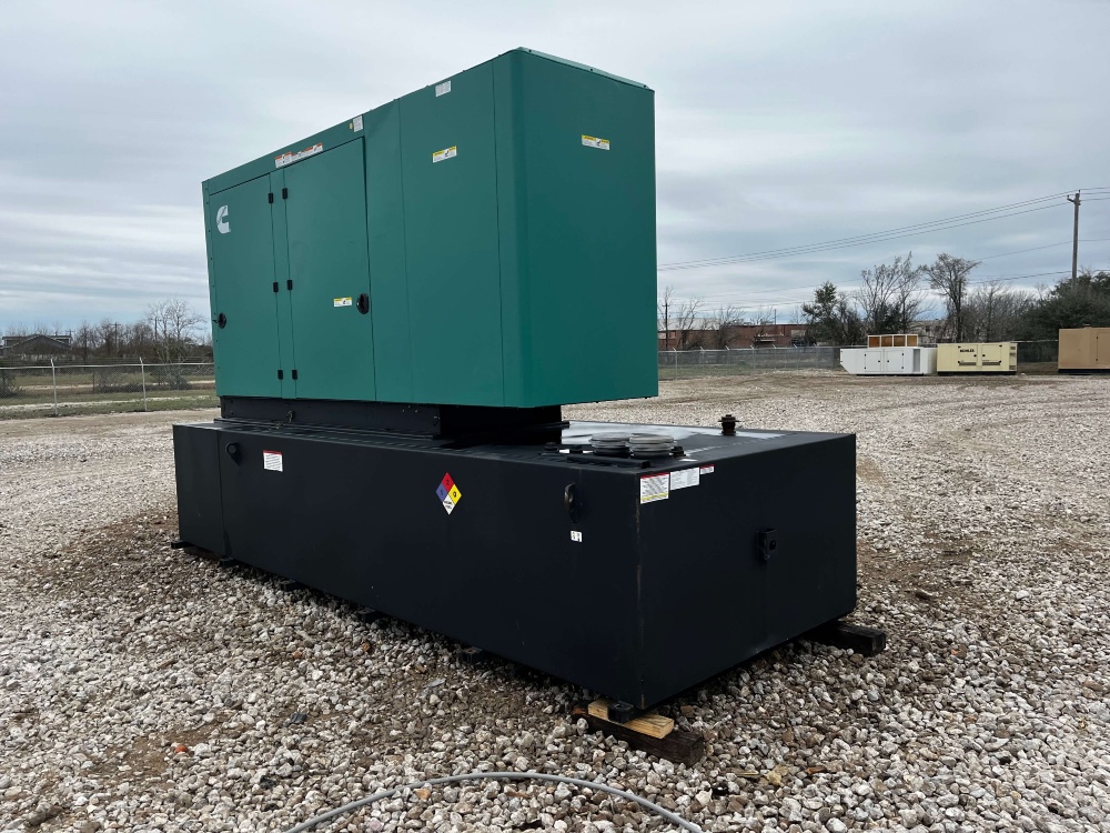 150 KW Cummins #C150D6D, standby, Tier 3, sound attenuated enclosure, 120/240/208/277/480 Volts, 3 hours - Image 1