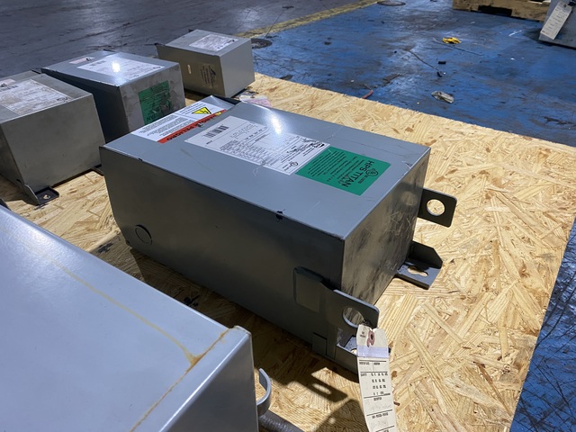 5 KVA 600 Primary, 240/120 Secondary, Hammond Q005PEKT, transformer, Nema 3R - Image 4