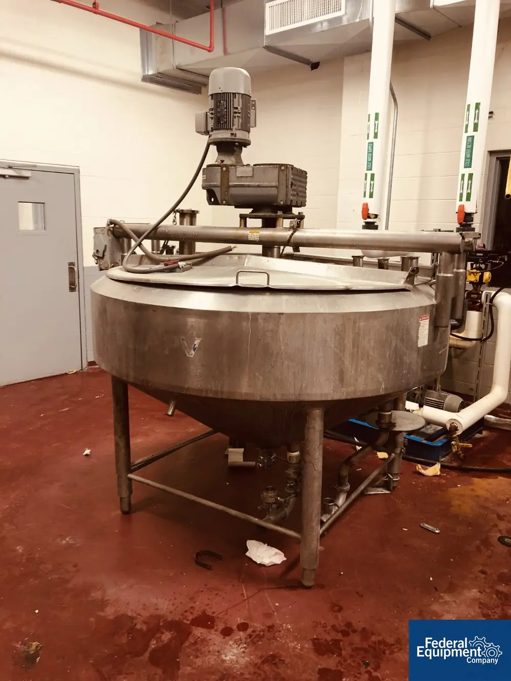 300 gallon APV, Stainless Steel tank, 64" diameter x 14" straight side, jacketed 75 psi @ 350° F, 3 HP - Image 1