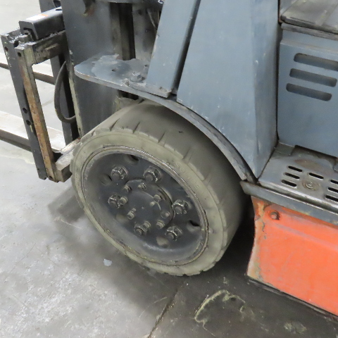 5000 lb. Toyota #8FBCU30, electric forklift, 48 V., 3-stage, 189" lift, side shift, 2015 - Image 10