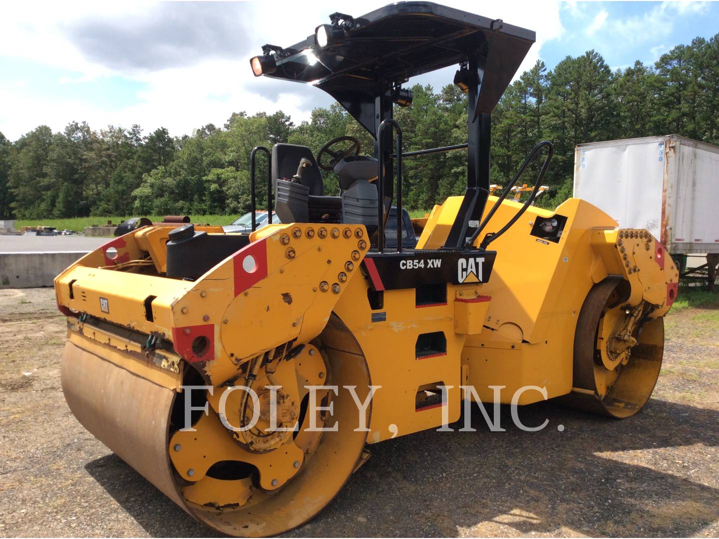 Caterpillar CB54, Twin Drum Roller, 7040 hours, S/N: JLM00879