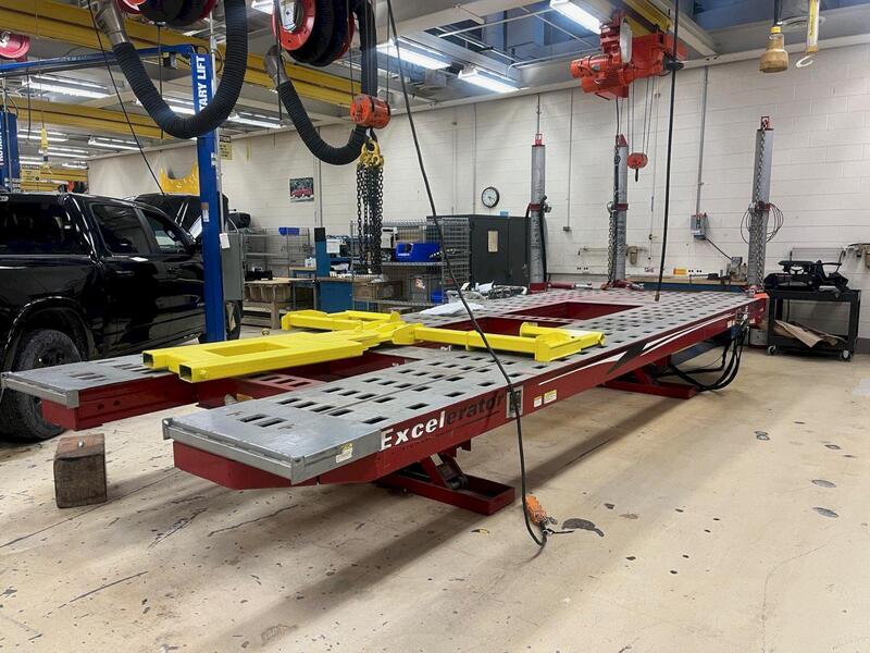 Chief Automotive Systems #Excelerator, automotive body squaring & alignment systems machine, 8500 lb - Image 1