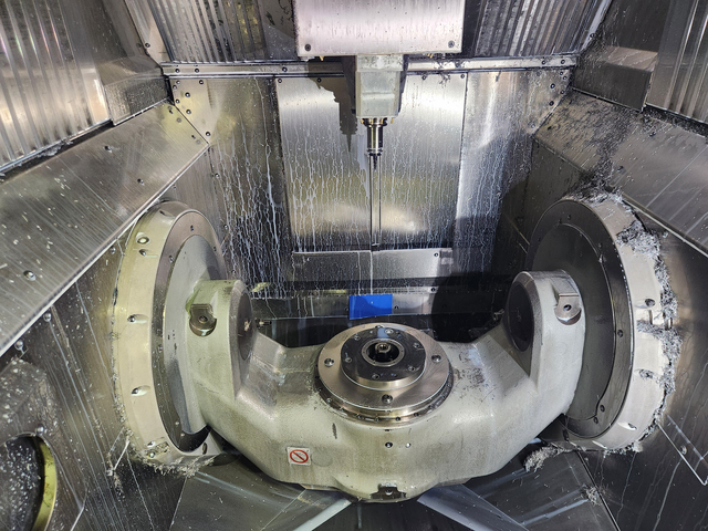 Hermle #C22U, 5-Axis with automation, 2012 - Image 1