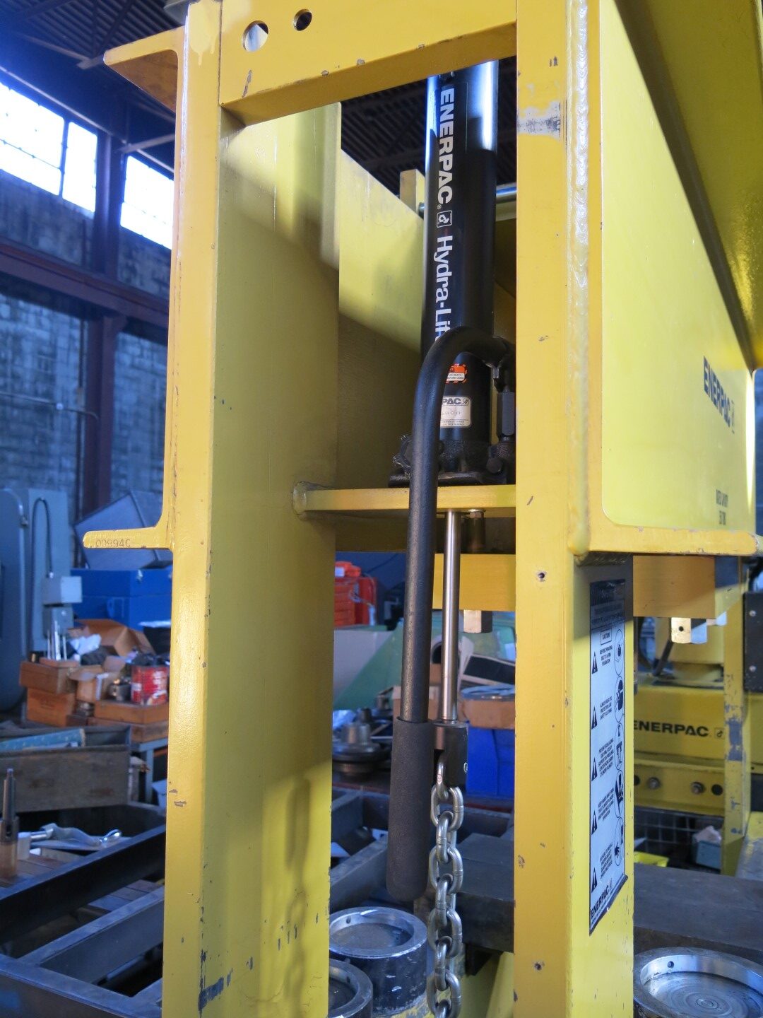 150 Ton, Enerpac, H-Frame Hydraulic Shop Press, 13" stroke, 48.5" daylight, 48" bed width, 10,000 psi - Image 9