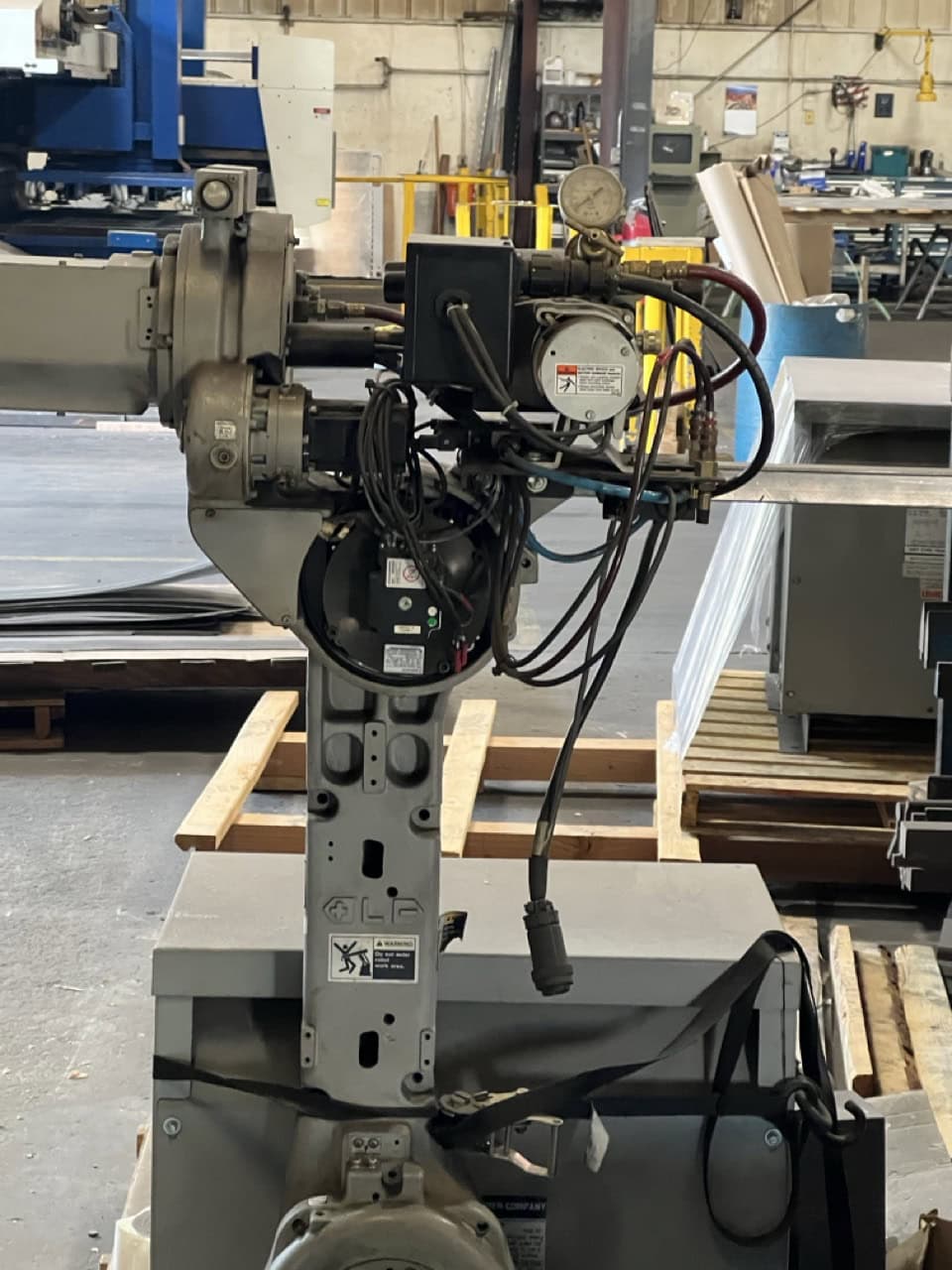 Motoman, EA1900N, 6-Axis welding robot, NX100 ctrller, Miller AutoAccess 450 weld power supply, 2007 - Image 1