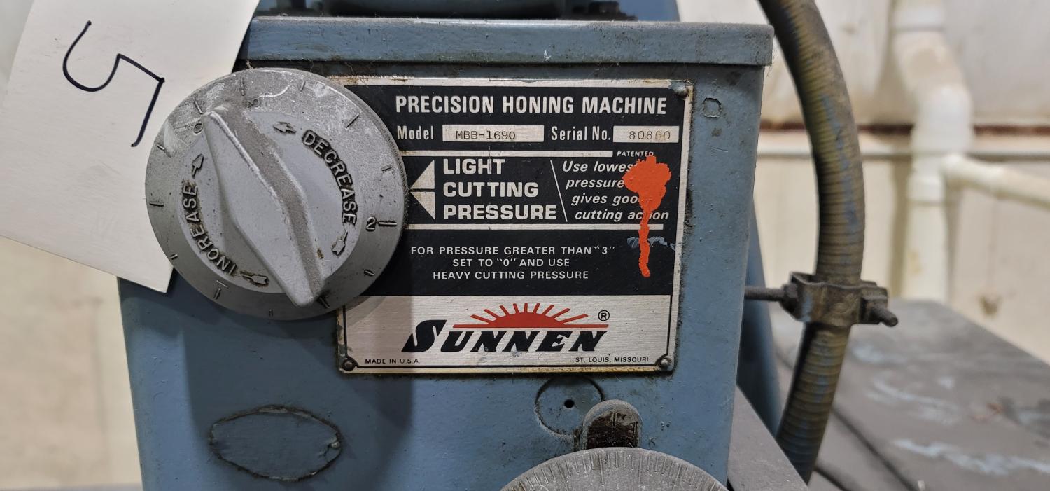 Sunnen #MBB-1690, Power Hone, 0.06"-6.5" diameter Range, 16" length, (12) Spindle Speeds, 1/2 HP, 240 V - Image 6