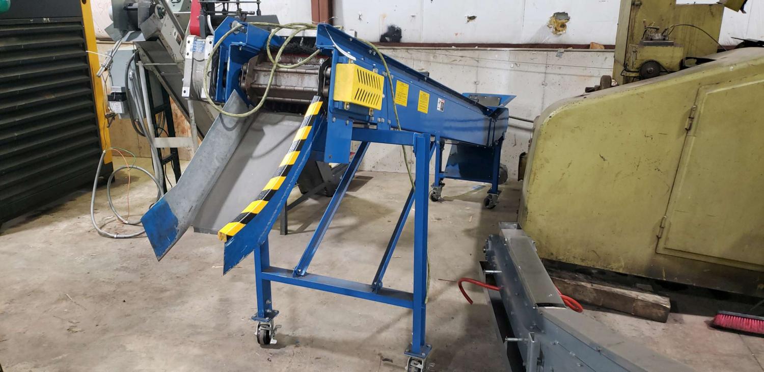 11.5" wide x 11.39" long, Unloading Parts Conveyor, 34" loading height, 52"/36" discharge height, 20 deg. - Image 1
