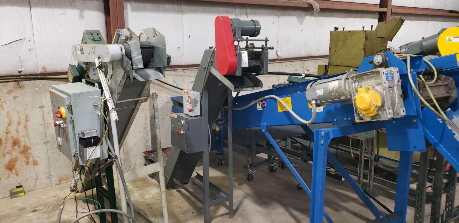 8" x 8.2" Unloading Parts Conveyor, 12" loading height, 60" discharge height, 45 deg. Incline, 240 V - Image 1