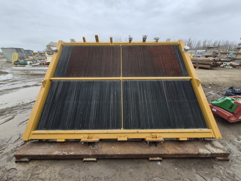 Komatsu #PC2068, Radiator Assembly (4 available) - Image 1