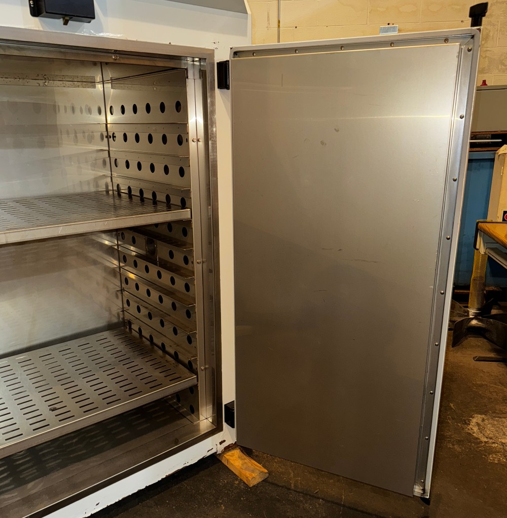 48" width x 48" H x 24" L Blue M #DCW-326, double door cabinet oven, Stainless Steel interior, 600°F, tested - Image 4
