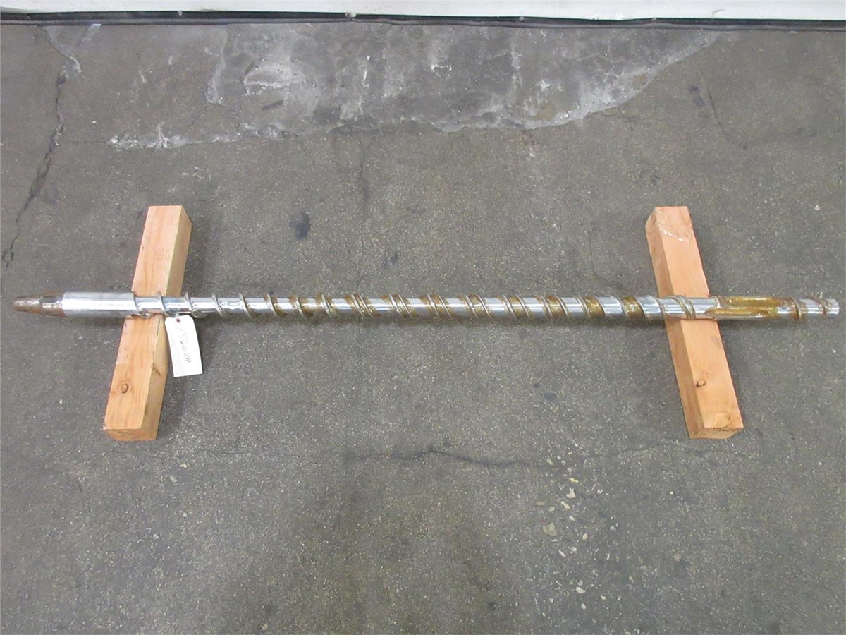 2.5" Davis Standard, shank style extruder screw, 24:1 L/D, Maddox mixer - Image 1