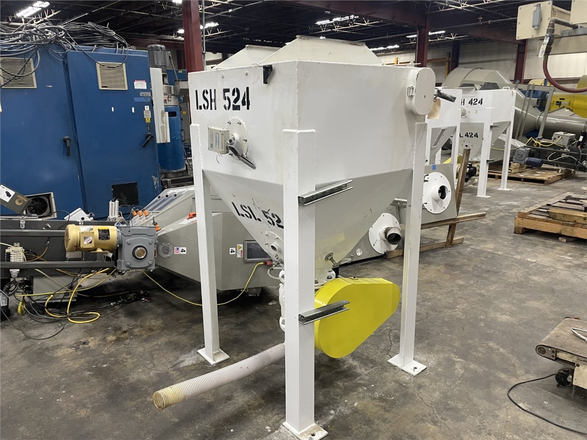 26 cu.ft. Carbon Steel Surge Bin w/ rotary air lock, .75 HP WEG AC motor (4 available) - Image 1