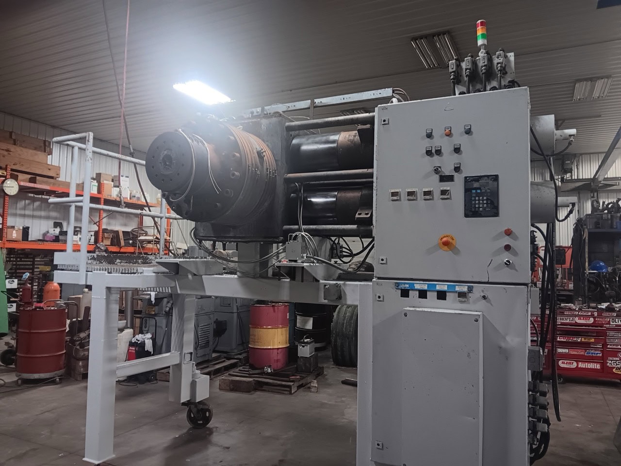 9.8" x 13.5" Kreyenborg #LK-SWE-730, Screen Changer, 4-10 ton, 1740 PSI, 716-788°F, 480 V., 1999 - Image 1