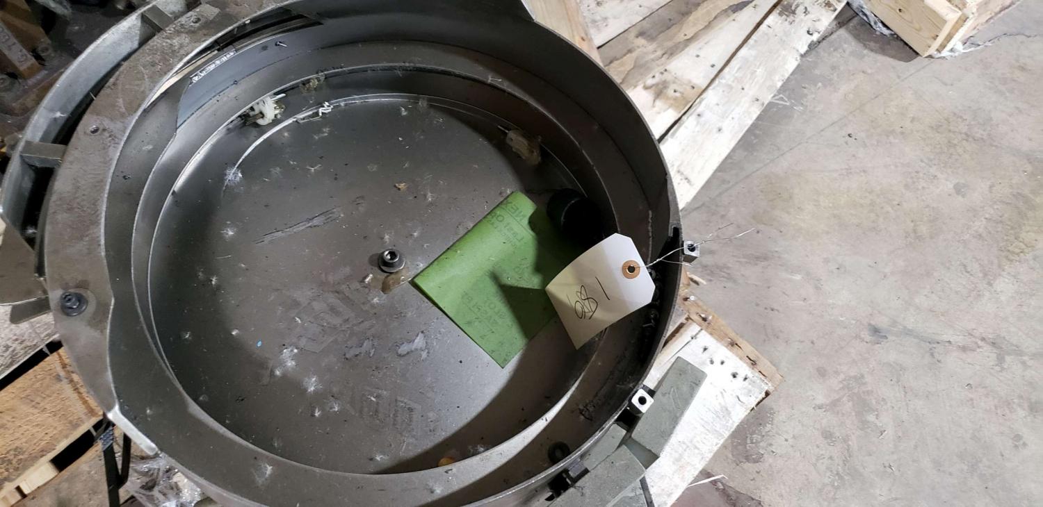 Feeder Bowl, clock wise direction, 4-25 mm capacity, 18" base, 19" depth, 13.5" discharge height, bolt part - Image 1