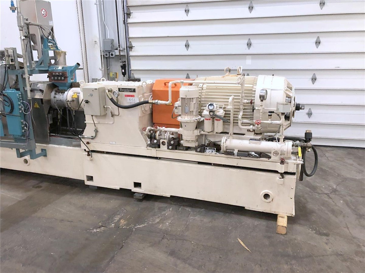 2.36" Berstorff, co-rotating twin screw extruder, 34:1 L/D ratio, 500 RPM screw speed, 200 HP Reliance VXS AC - Image 6