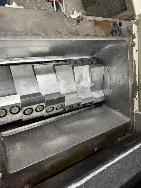 10" x 16" Conair #JC-1016, granulator, 15 HP, 2 bed knives, 45" infeed - Image 4