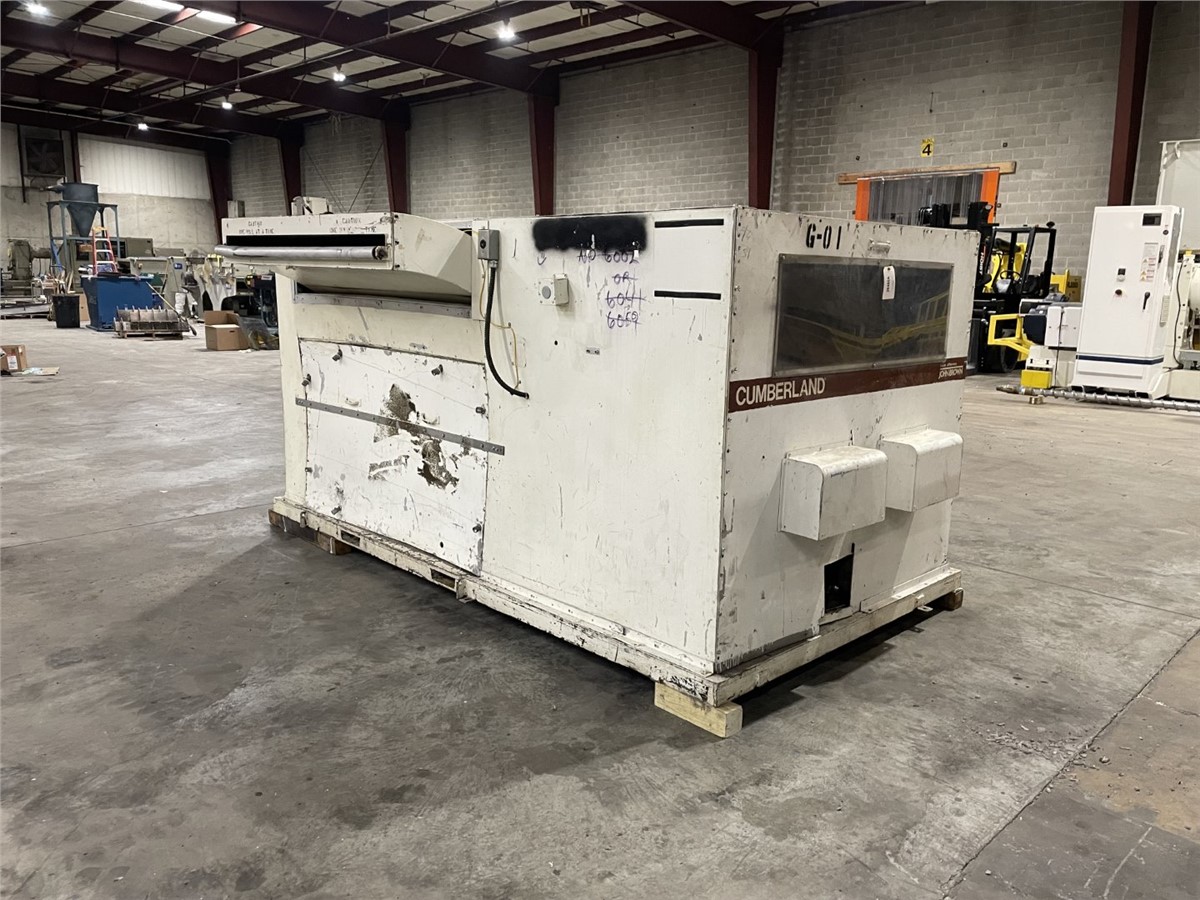 14" x 56" Cumberland #1456I, pull-roll granulator, 100 HP WEG Inverter Duty Motor, 3 knife open rotor, 2 bed - Image 4
