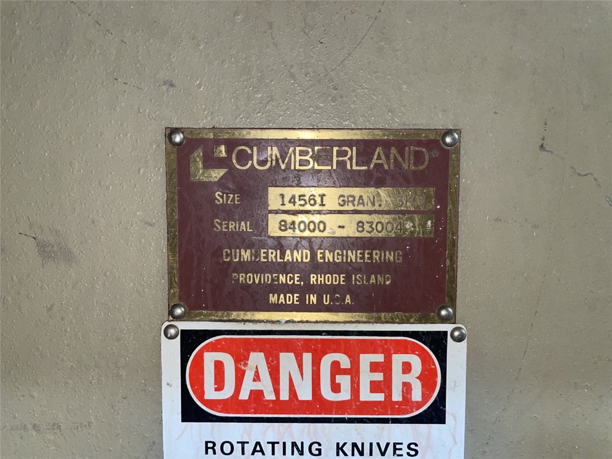 14" x 56" Cumberland #1456I, pull-roll granulator, 100 HP WEG Inverter Duty Motor, 3 knife open rotor, 2 bed - Image 9