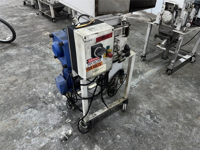 9" x 10" Matsui #SMGL2-100U, low-speed granulator, 2010 - Image 3