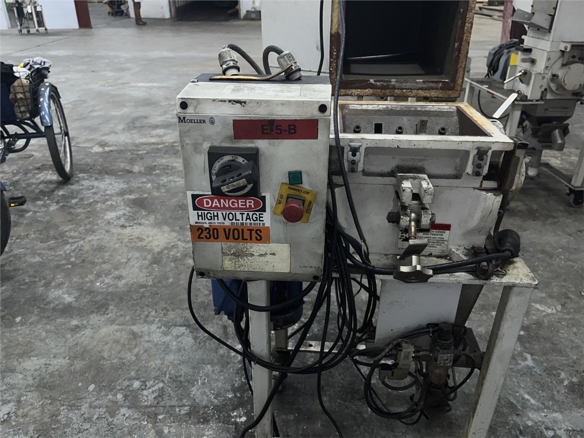 9" x 10" Matsui #SMGL2-100U, low-speed granulator, 2010 - Image 9