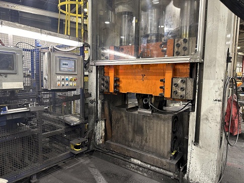 400 Ton, Macrodyne #MPFG400/400, hydraulic forging press, 32" stroke, 56" DL, 200 HP, 2013 - Image 6