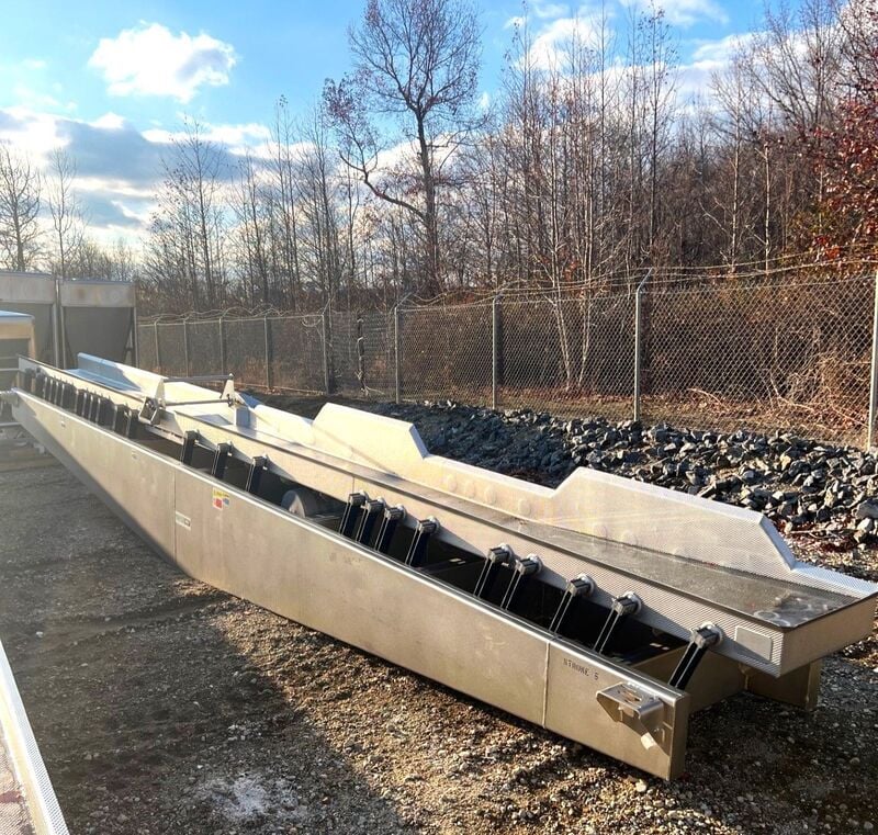 24" wide x 29' long, Key #ISO-FLO S114108, Vibratory Shaker / Feeder Conveyor, Stainless Steel - Image 1