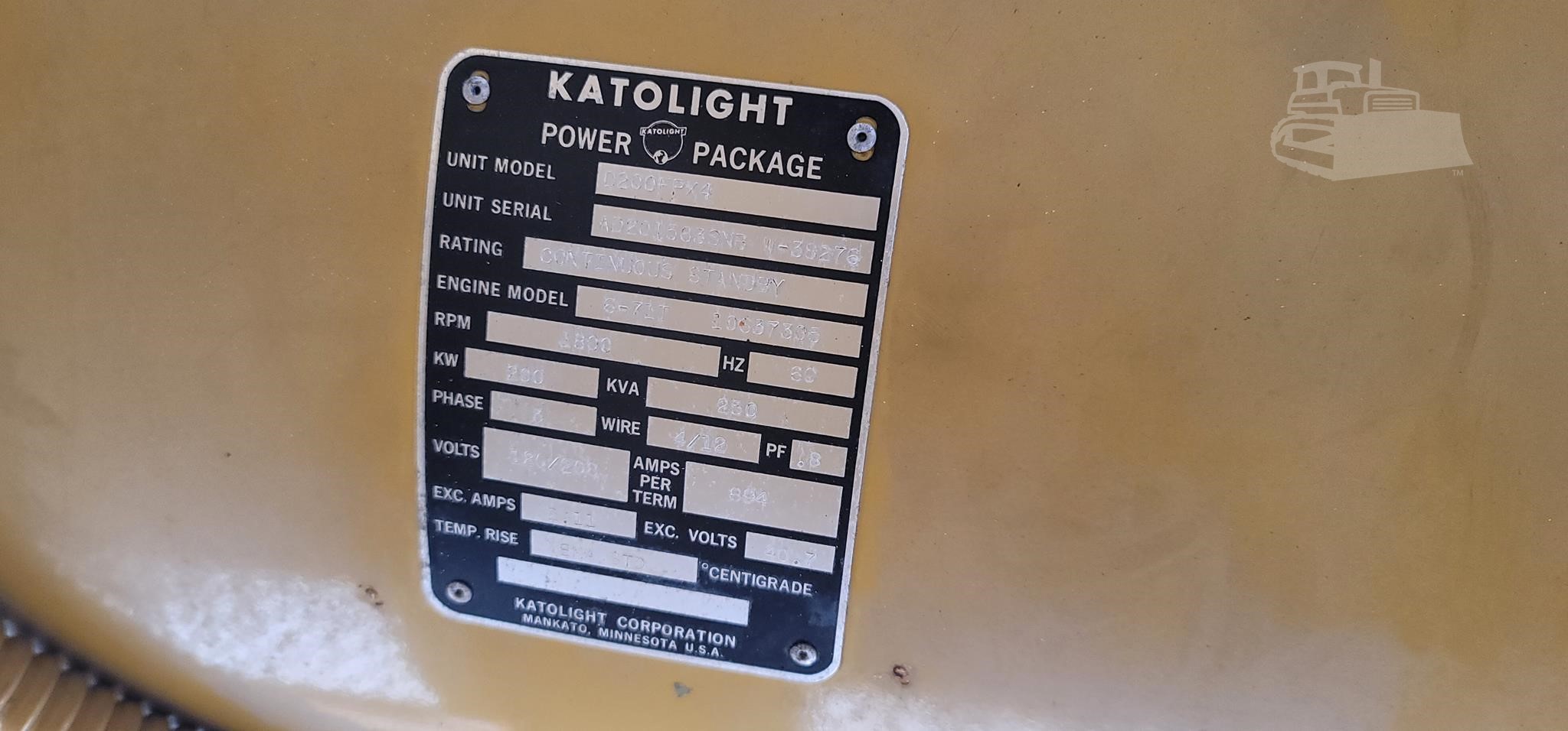 200 KW Kato light, diesel generator set, 120/208 Volts, 3-phase, 524 hours, Detroit Diesel 6-71 engine - Image 4