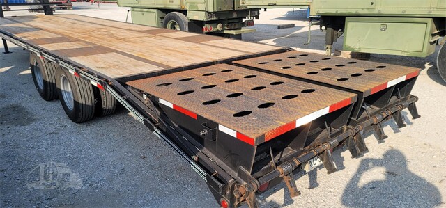 Elite Trailers Inc, 32' flatbed trailer, tandem rear axels, 2020 - Image 4