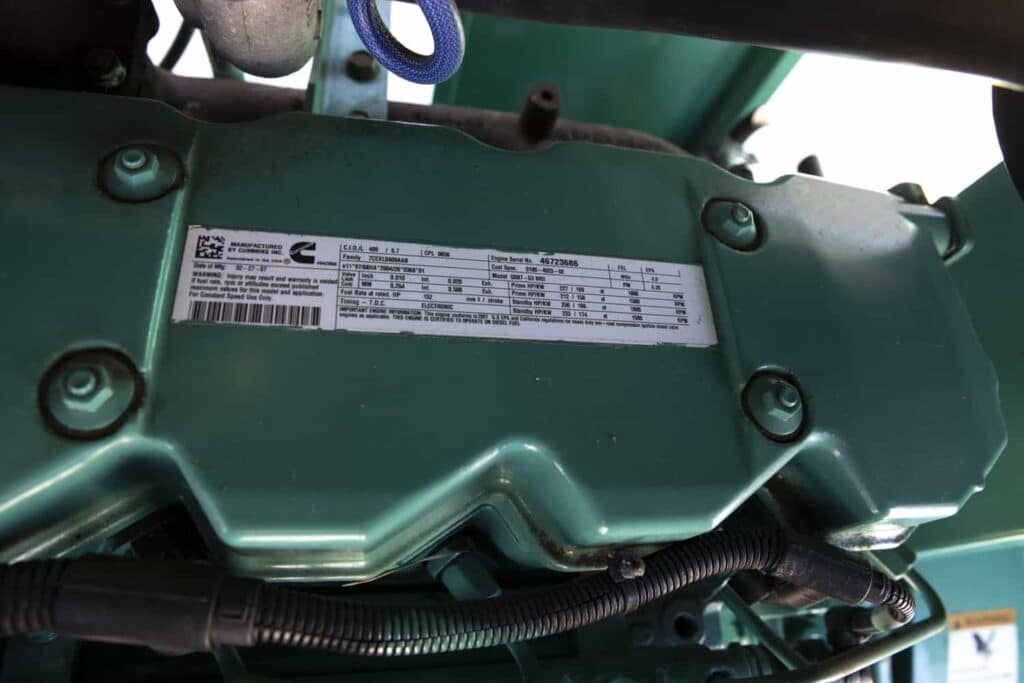 150 KW Cummins #DSGAC, diesel generator, weatherproof enclosure, 24 hr base tank, EPA Tier 3, 235 hours, 2007 - Image 3