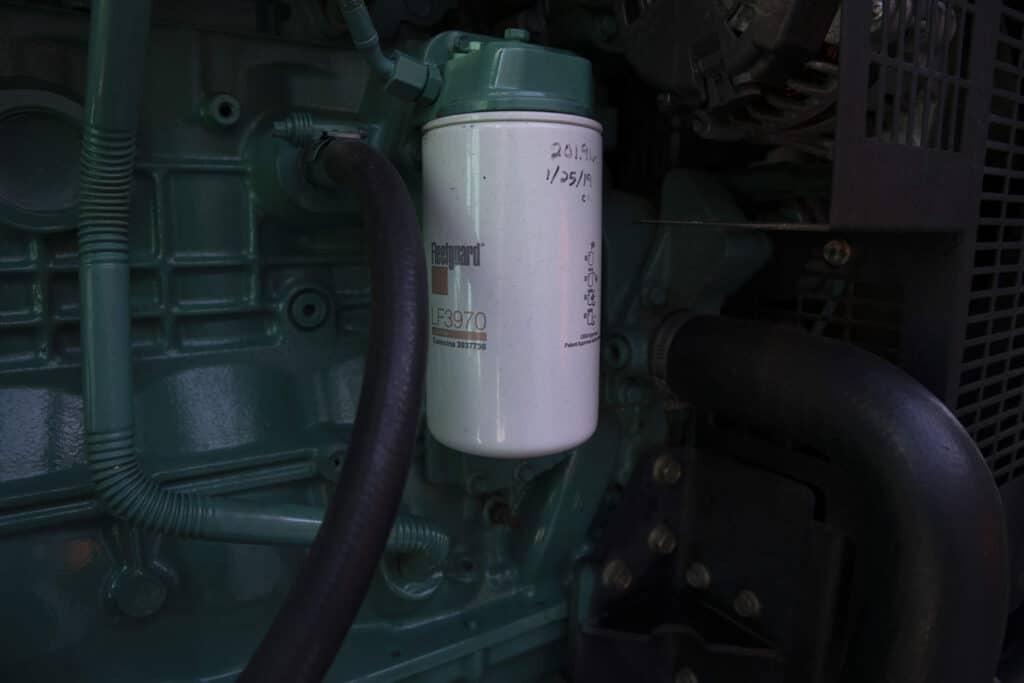 150 KW Cummins #DSGAC, diesel generator, weatherproof enclosure, 24 hr base tank, EPA Tier 3, 235 hours, 2007 - Image 4
