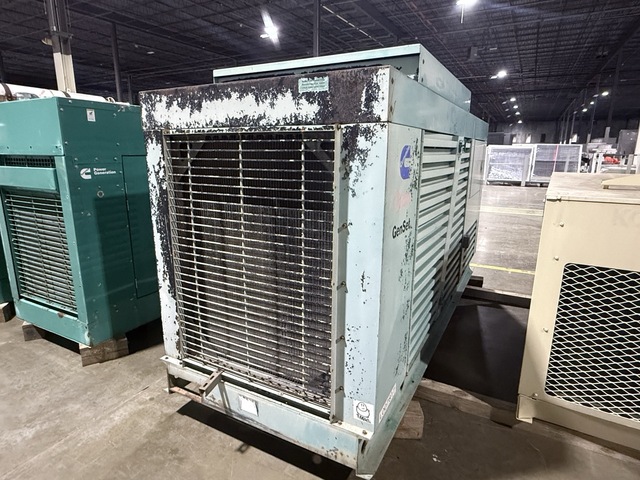 250 KW Cummins #250DFAC, diesel generator, 480 Volts, 540 hours, encl, 1998 - Image 2