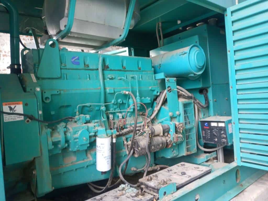 250 KW Cummins #250DFAC, diesel generator, 480 Volts, 540 hours, encl, 1998 - Image 10