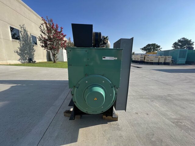 600 kW Volvo, Diesel Generator, open, 480 Volts, 200 hours, EPA Tier 2, 2014 - Image 4