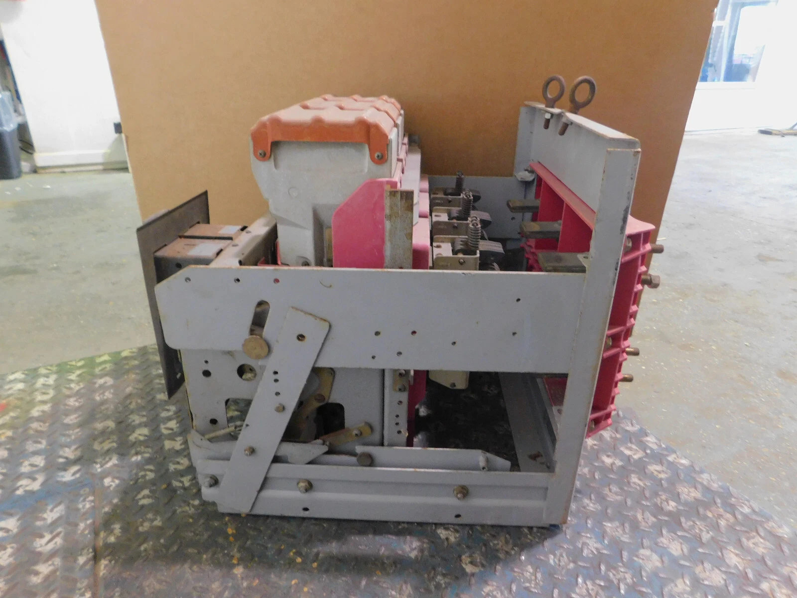 1600 Amps, ITE, K-1600, Power Circuit Breaker, 2000 Amps DC Used - Image 3
