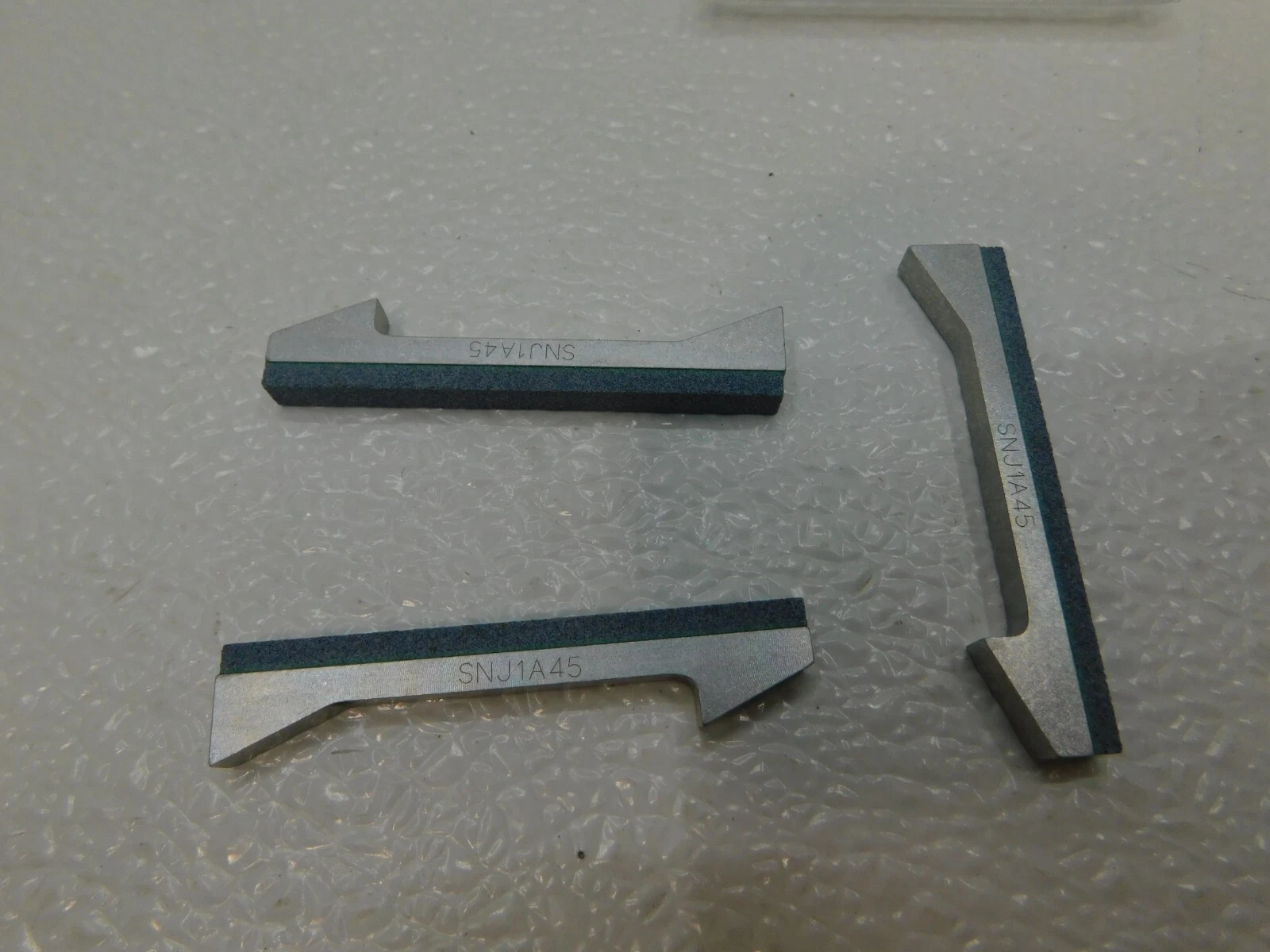 Sunnen #SNJ1A45, Honing Abrasive, Aluminum Oxide Stone Set, 150 Grit Size, 5 Hardness, (3) Stones, 4 Available - Image 2