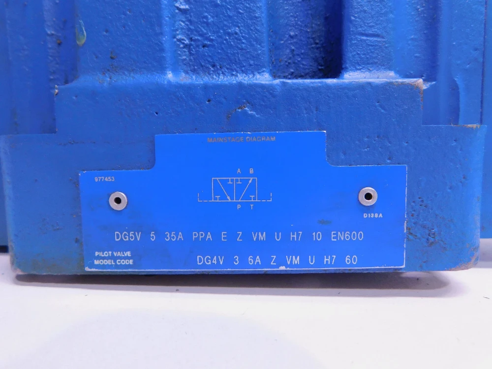 Eaton, Vickers #DG4V/DG5V/DGMFN, Hydraulic Solenoid Directional Control Valve, NEW - Image 3