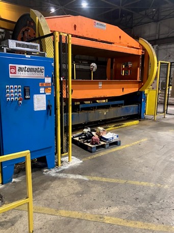 30000 lb. AFCo bundle turnover, 90" part width, 186" part length, 42" open, 23" close, 2 RPM - Image 1