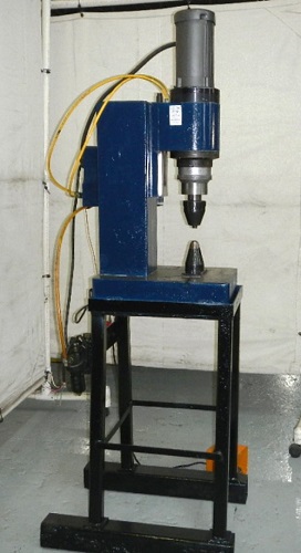 Taumel #T-501, Orbital head forming machine, .55" cap., 6.6" throat - Image 5