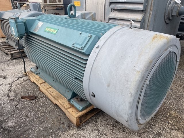 700 HP 3600 RPM Siemens, Frame 5810S, TEFC BB, 4160 Volts (2 available) - Image 1