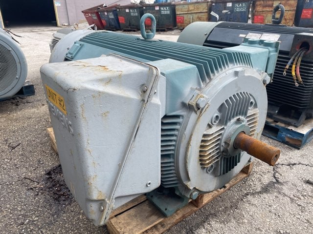 700 HP 3600 RPM Siemens, Frame 5810S, TEFC BB, 4160 Volts (2 available) - Image 2