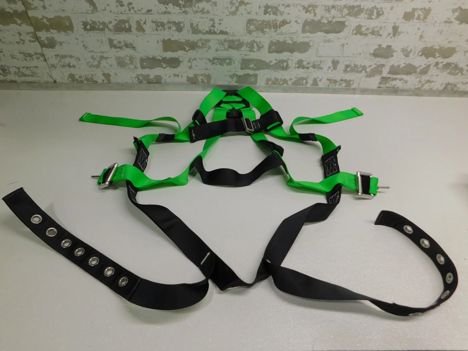 MSA #10148516-SP, Workman Safety Harness, Extra Large, Green, new - Image 3