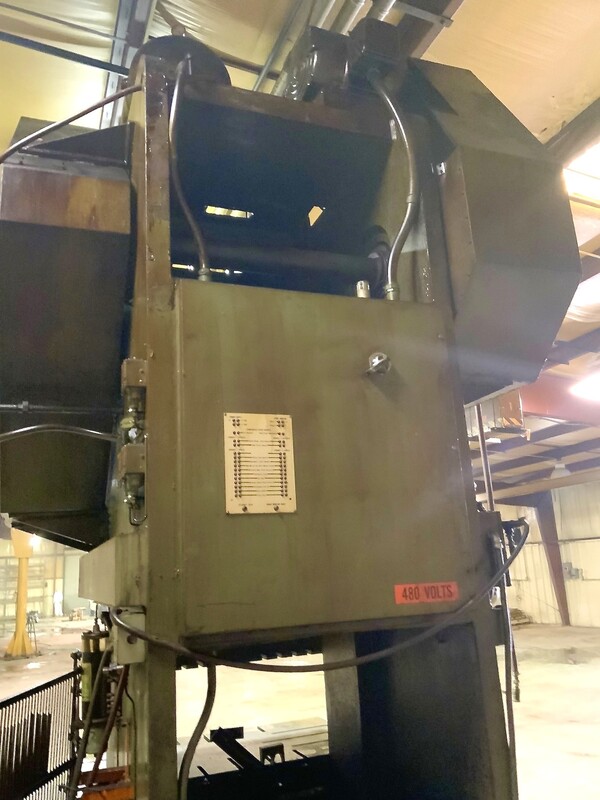 200 Ton, Federal #G1-200-54-30, OBI press, 6" stroke, 22" Shut Height, 54" x 30" Bed, 35 SPM, 1995 - Image 4