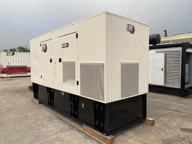 400 KW Caterpillar #D400GC, diesel generator set, 277/480 Volts, 3-phase, 609 HP @ 1800 RPM, C13 engine, Tier - Image 1