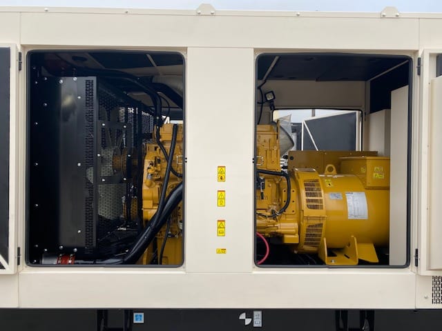 400 KW Caterpillar #D400GC, diesel generator set, 277/480 Volts, 3-phase, 609 HP @ 1800 RPM, C13 engine, Tier - Image 9