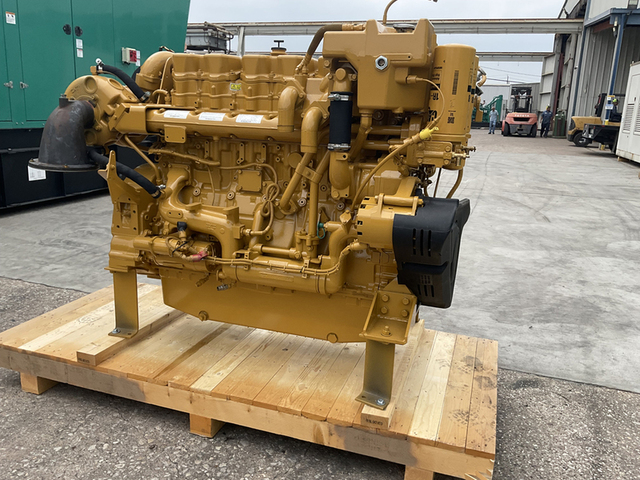 671 HP Caterpillar #C18-ACERT, diesel marine engine, 2100 RPM, Tier 3, sound attenuated enclosure 1 - Image 4