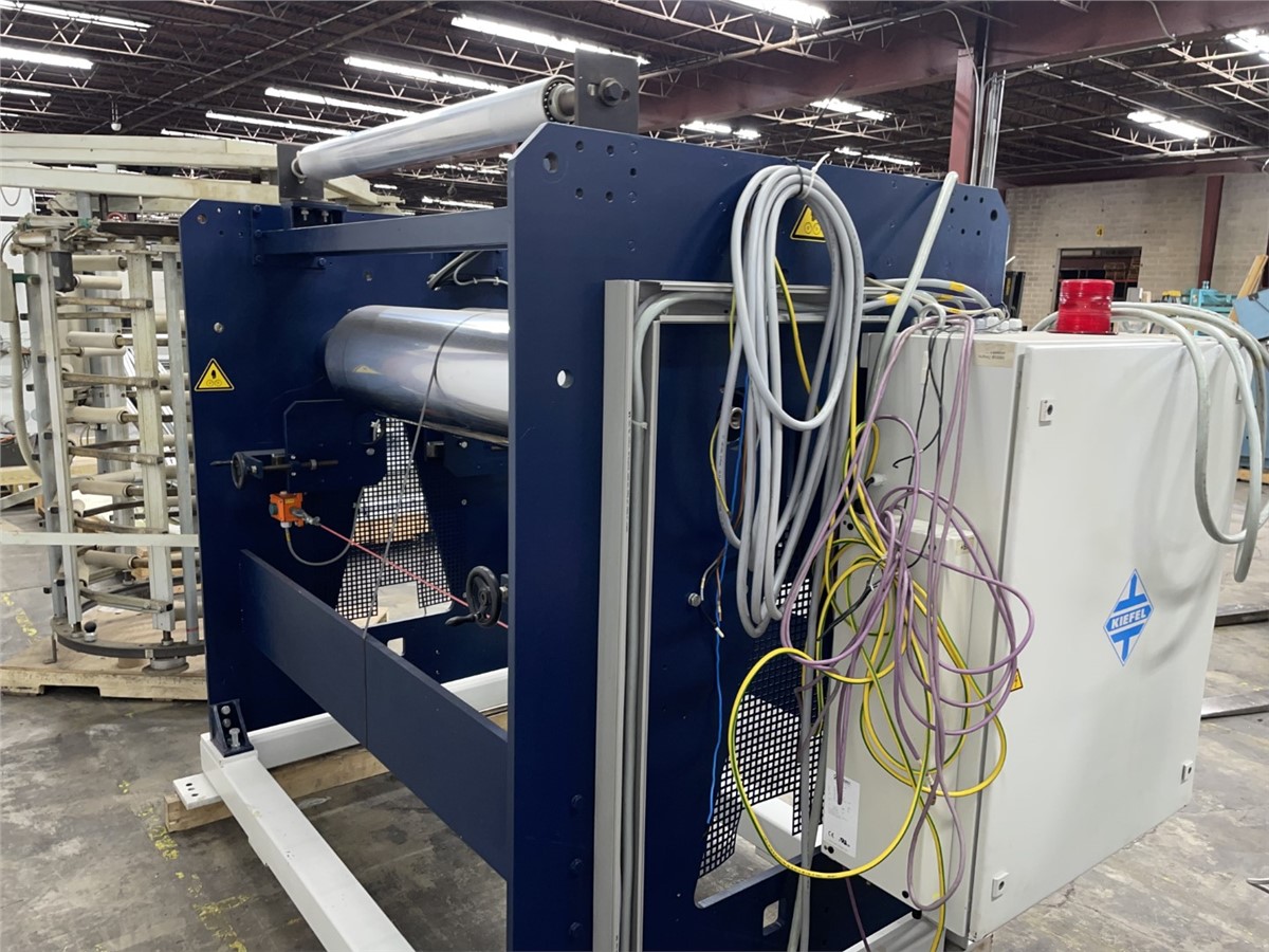 1.6" Kiefel Technologies Lowboy, Extruder, air cooled, Kirion C Control, die w/ cart, calibration cage - Image 9