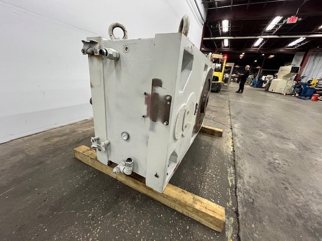 700 HP @ 1750 RPM, Koellmann #UNEX 9.13, Gearbox, 1.6 service factor, 16.86:1, 104 RPM out - Image 2
